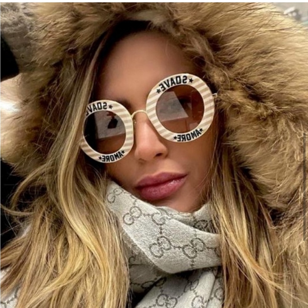 Gucci Women's Soave Amore Striped Round Acetate Sunglasses - Brand New with case - Picture 1 of 16